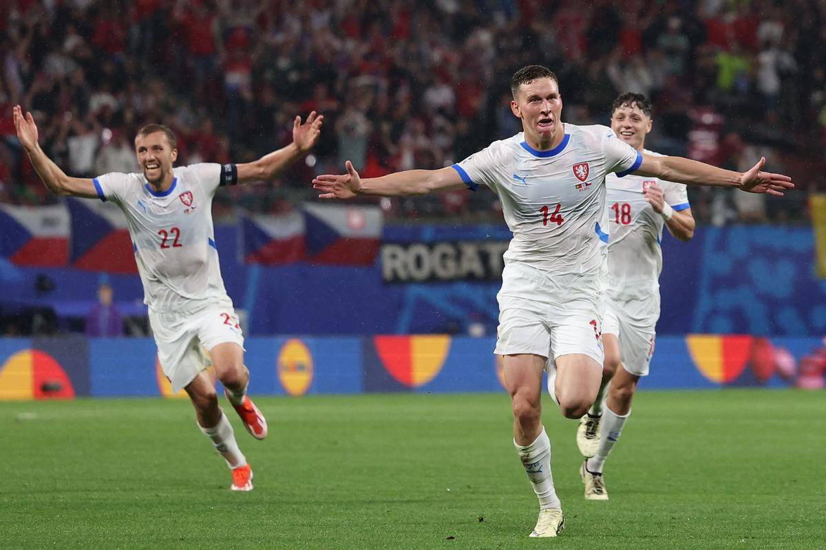 关于欧洲预选赛开打在即，球迷热切期待谁能赢得胜利的信息