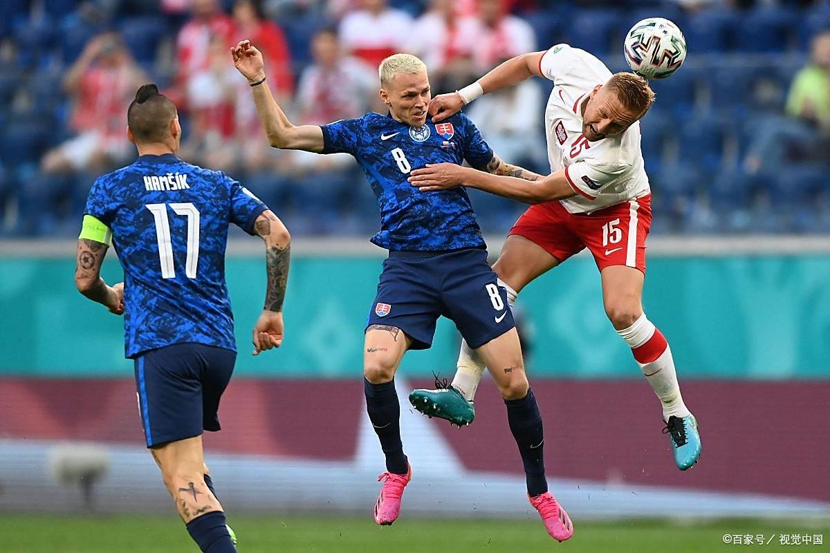 爱尔兰队前锋连续在友谊赛中建功,成为焦点球员