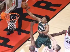 九州体育-雄鹿客场击败掘金，字母哥砍下三双