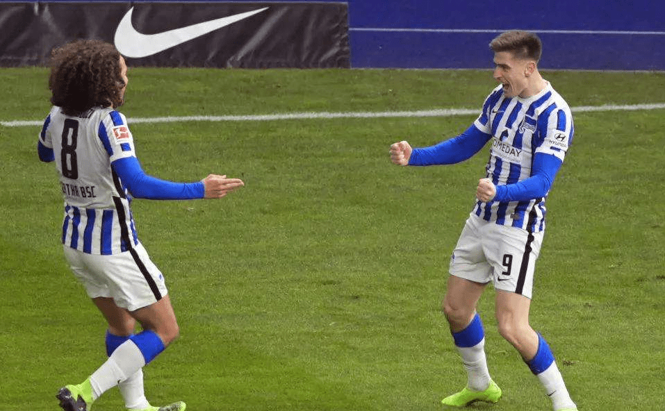 RB莱比锡主场平局，暂居积分榜次席(德甲rb莱比锡)