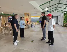 包含曼彻斯特豪门踌躇满志双重防线制建立保护法门的词条